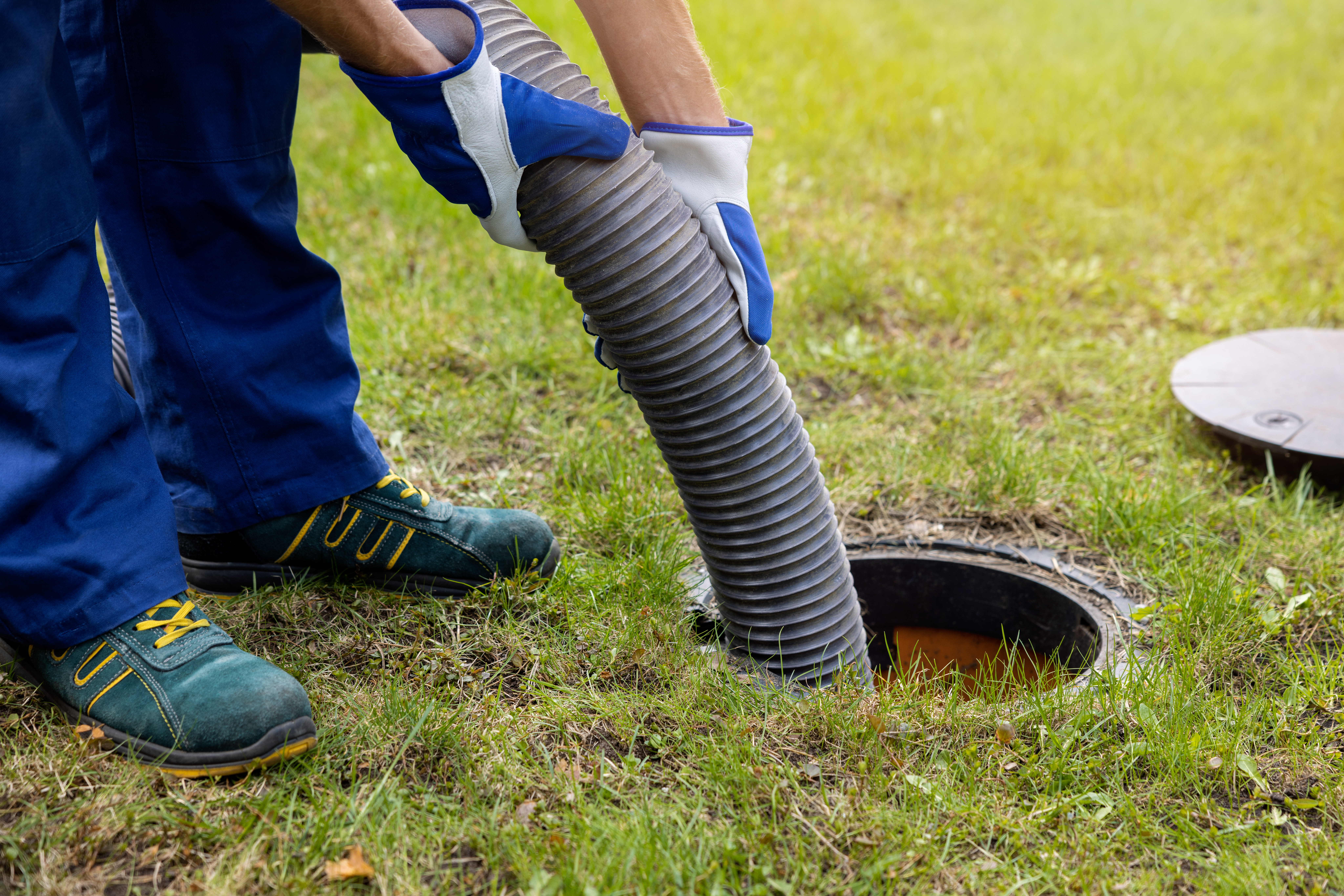 septic tank pumping services